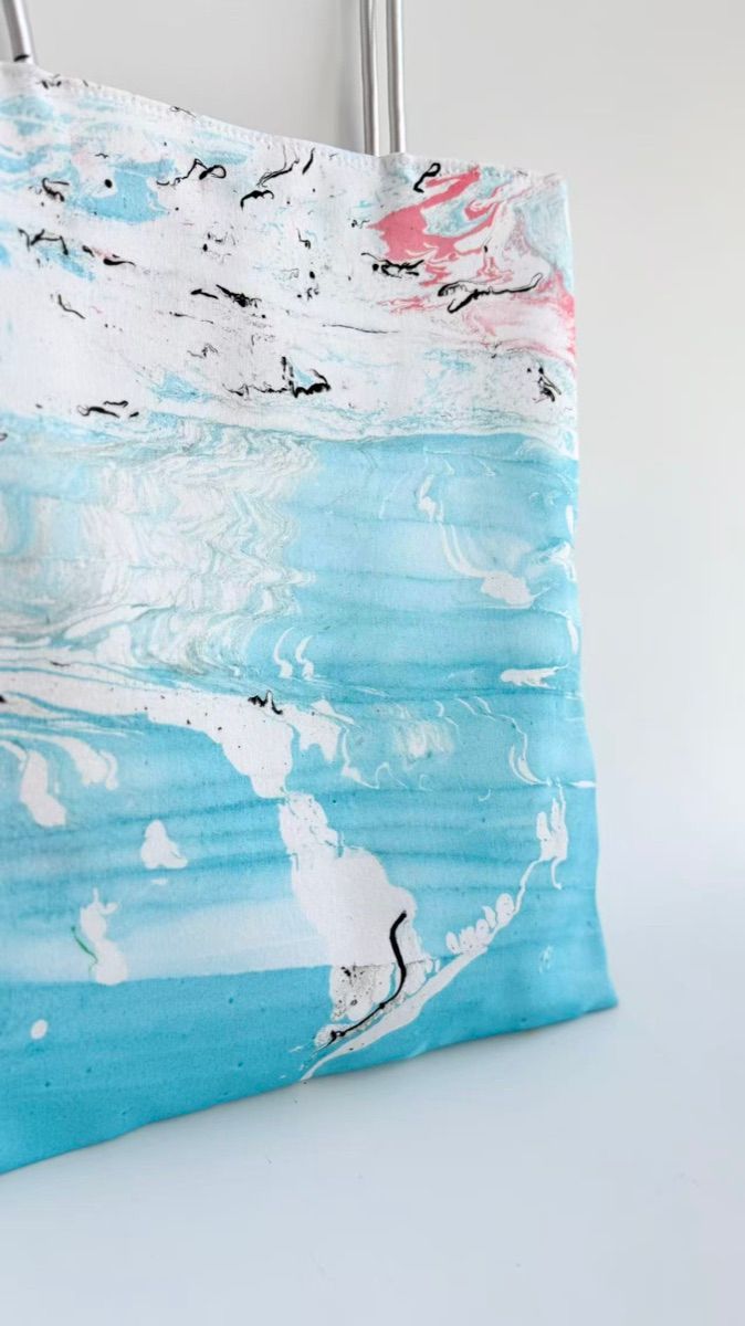 Summer Horizon close-up of its coral and blue water pattern